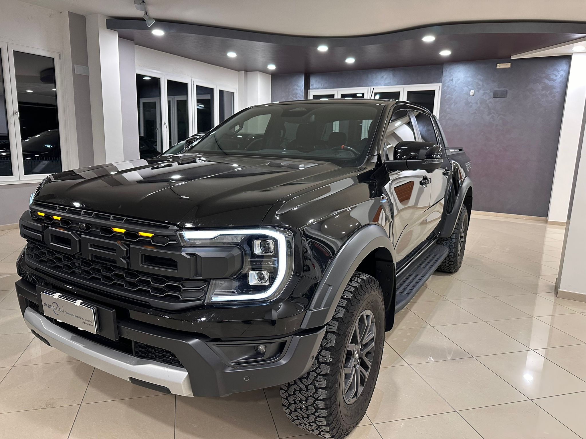 Ford Ranger Raptor - Potenza e Stile in un unico Pick-up